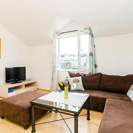 Modern In Dubrovnik, 54 M² With Sea And Garden View