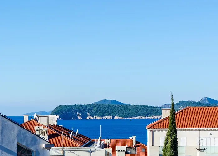 شقة Modern In Dubrovnik, 54 M² With Sea And Garden View دوبروفينك