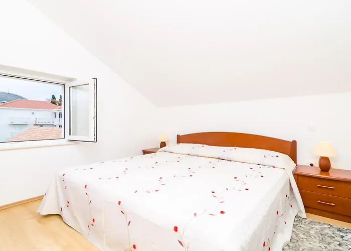 Modern In Dubrovnik, 54 M² With Sea And Garden View * دوبروفينك