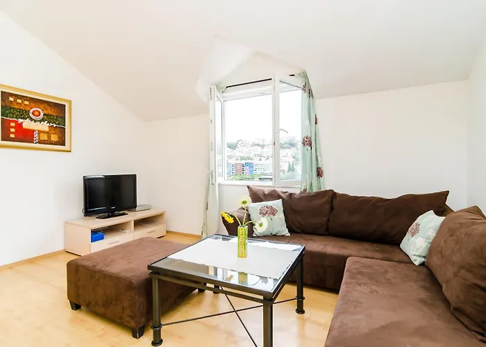 Modern In Dubrovnik, 54 M² With Sea And Garden View