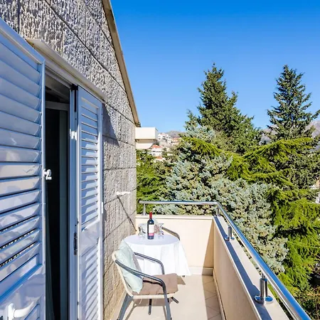 Modern In Dubrovnik, 54 M² With Sea And Garden View Apartmán Dubrovník