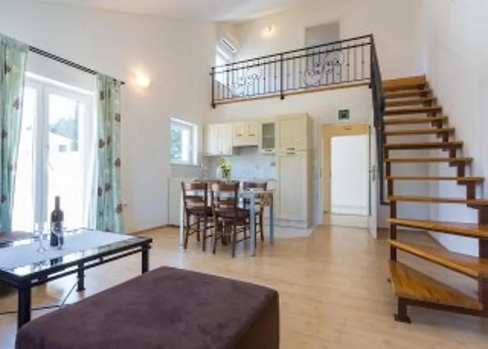 Modern In Dubrovnik, 54 M² With Sea And Garden View