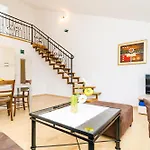 Apartment Elegant Sea View
