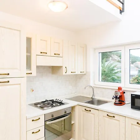 Chic With Sea View In - 48 Sqm *