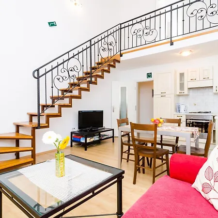 Διαμέρισμα Chic With Sea View In - 48 Sqm