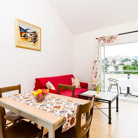 Διαμέρισμα Chic With Sea View In - 48 Sqm Ντουμπρόβνικ