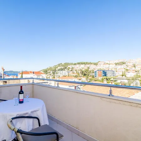 Διαμέρισμα Chic With Sea View In - 48 Sqm
