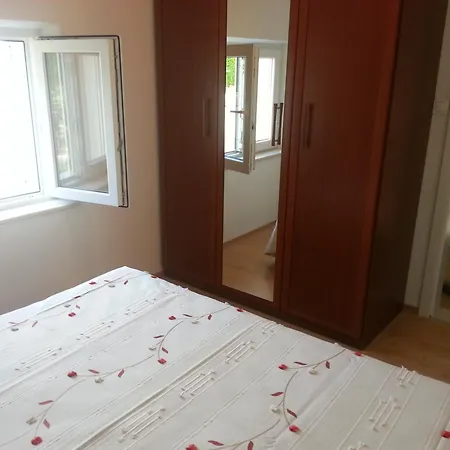 Chic With Sea View In - 48 Sqm Διαμέρισμα Ντουμπρόβνικ