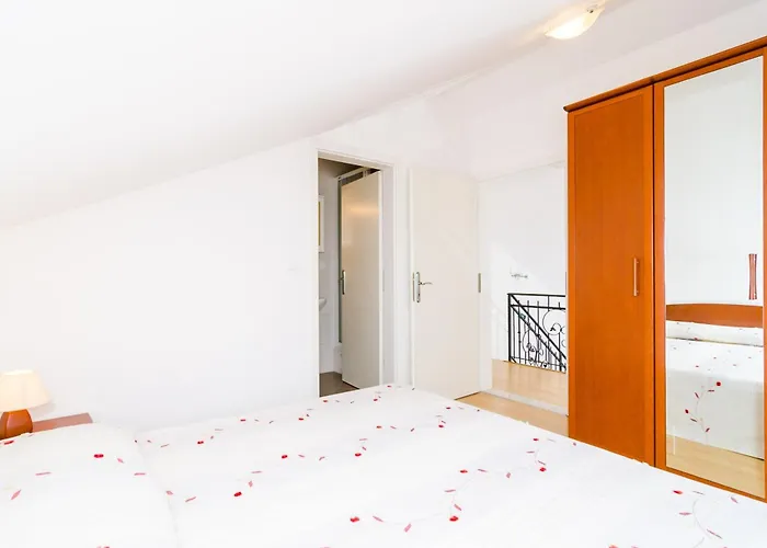 公寓 Modern In Dubrovnik, 54 M² With Sea And Garden View